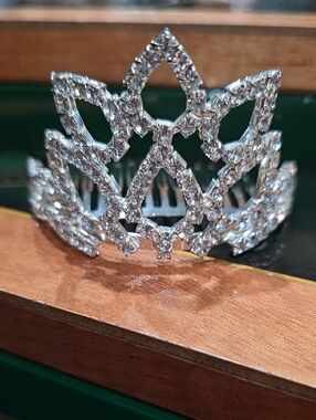 Austrian Rhinestone Lotus Pageant Tiara Crown with Combs